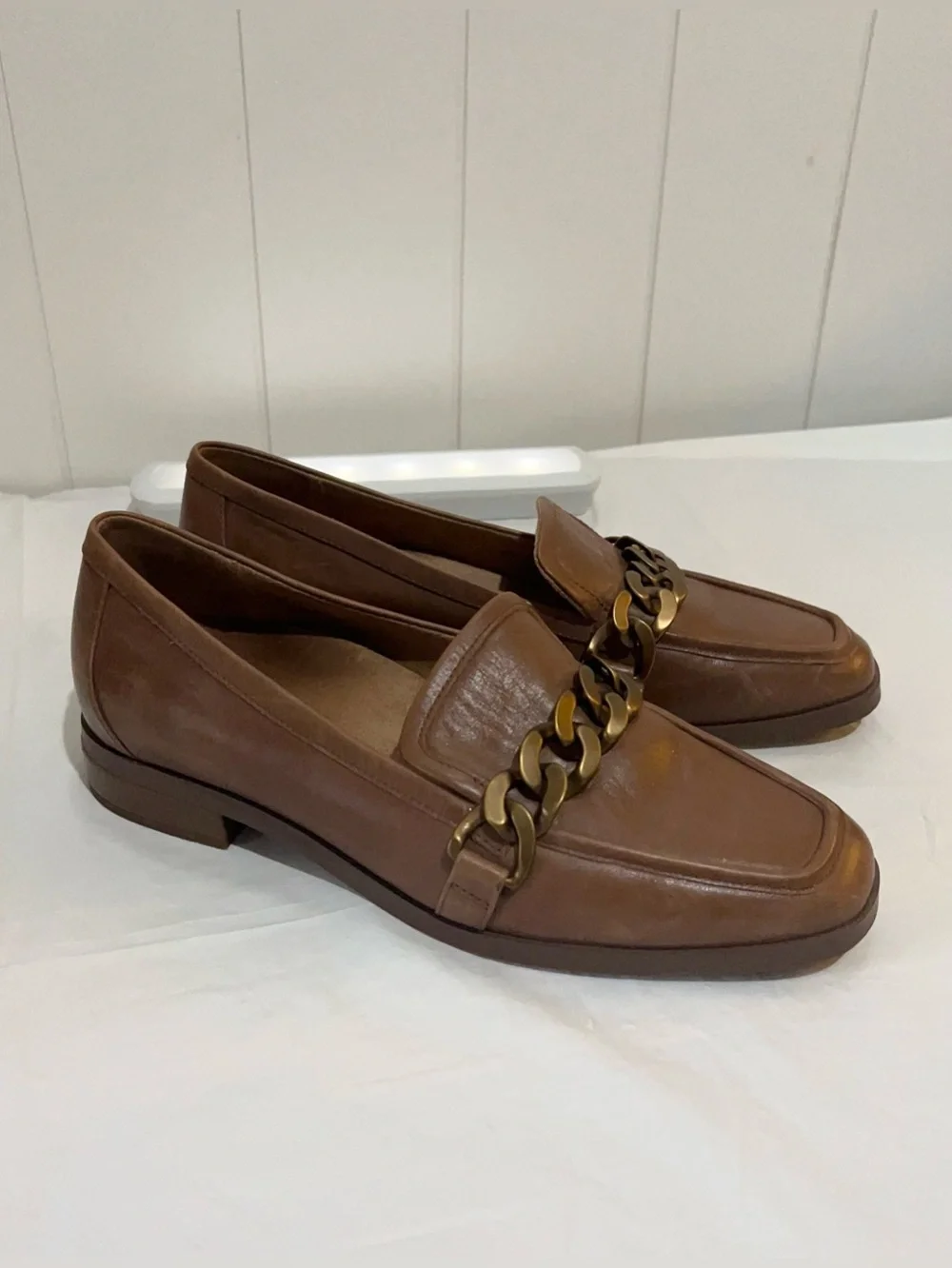 Vionic Brown Leather Chain-Trim Loafers US SIZE 9